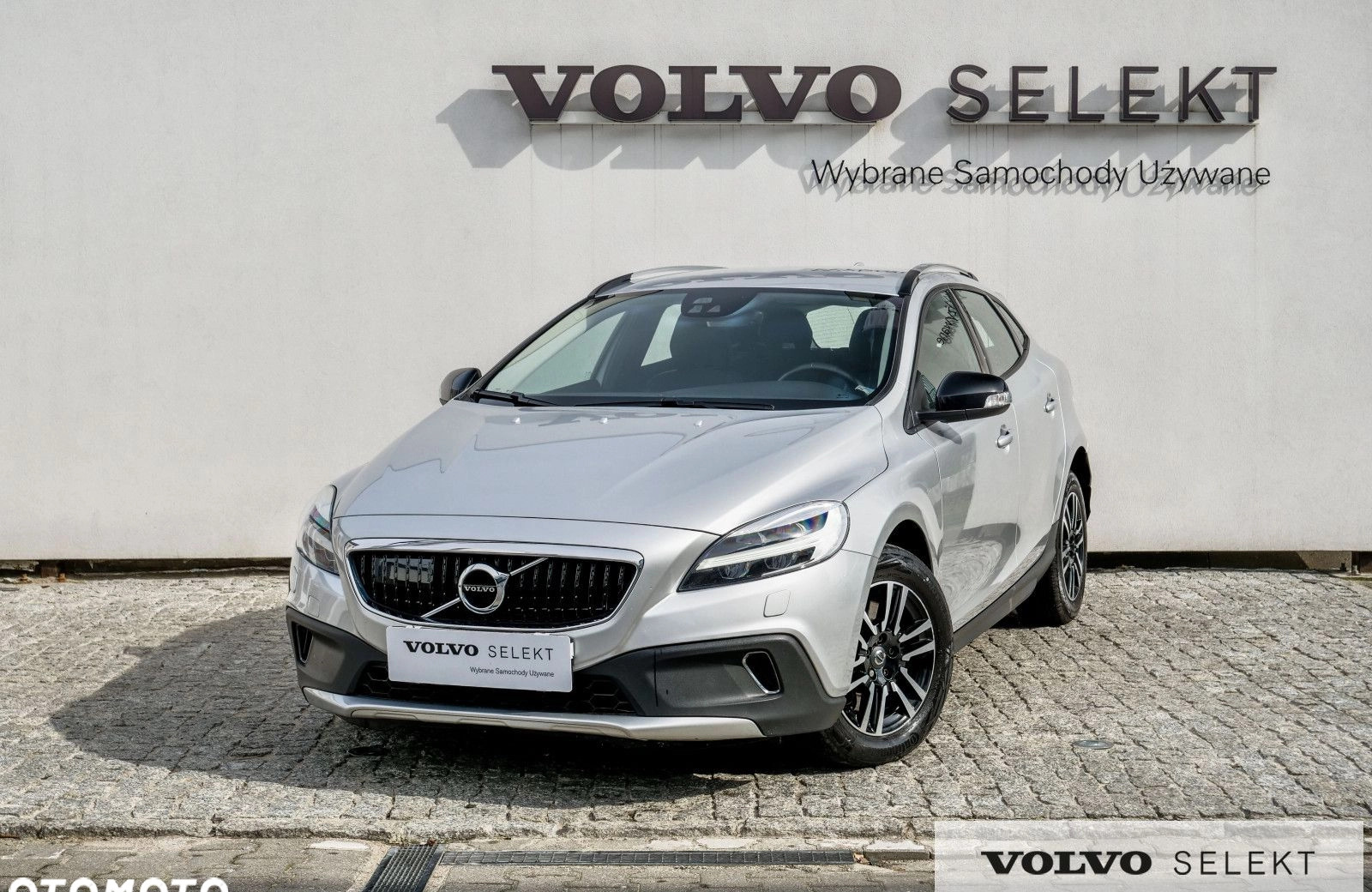 volvo v40 Volvo V40 cena 84900 przebieg: 133960, rok produkcji 2019 z Starogard Gdański